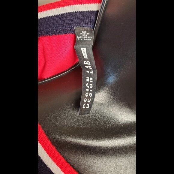 Design Lab Lord & Taylor V-Neck T-Shirt - Picture 2 of 2